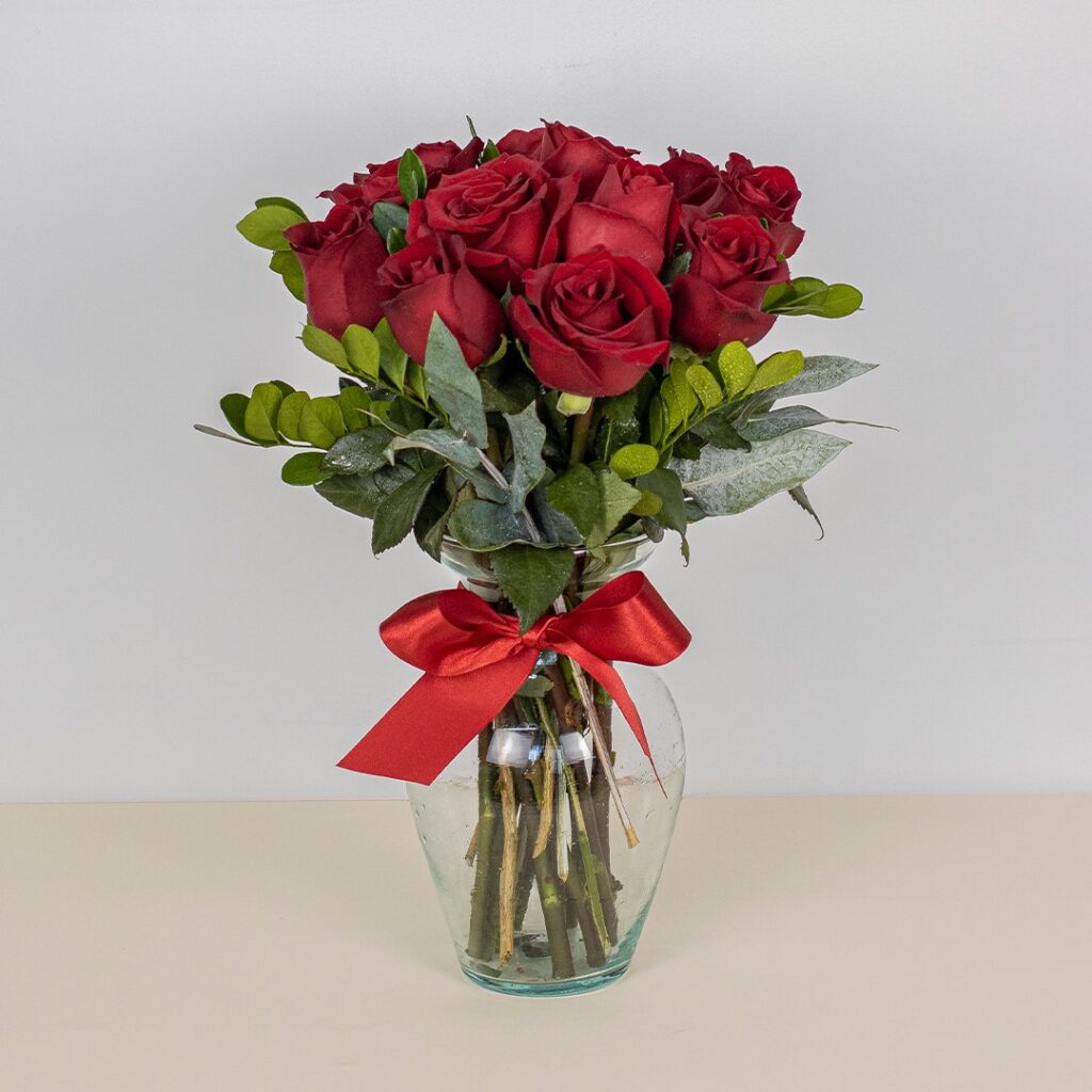 Florero de Vidrio de 12 Rosas