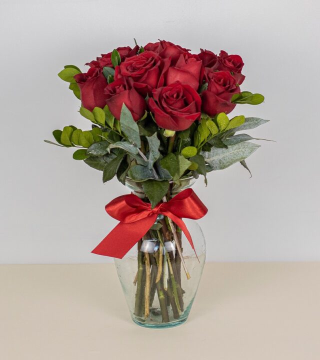 Florero de Vidrio de 12 Rosas